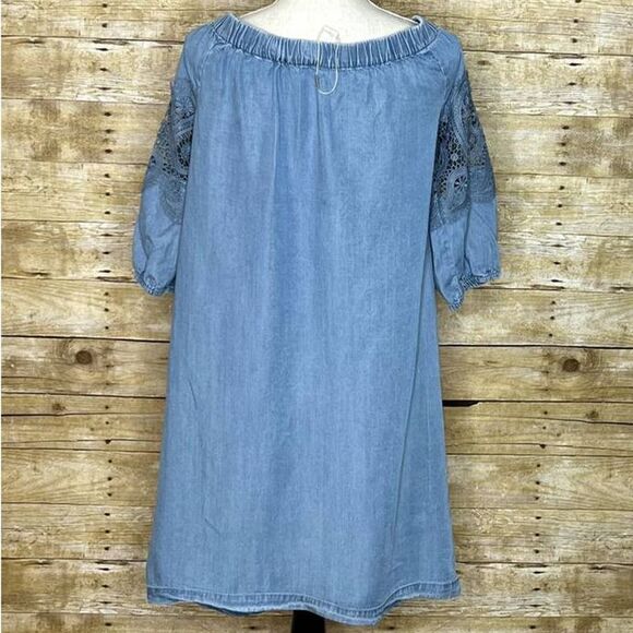 CHICO'S OFF SHOULDER CROCHET INSET CHAMBRAY CASUAL CLASSIC CHIC DRESS MEDIUM/6 - Picture 5 of 5